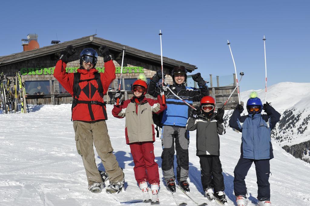 Kinder- Und Familienhotel Nockalm Innerkrems Bagian luar foto