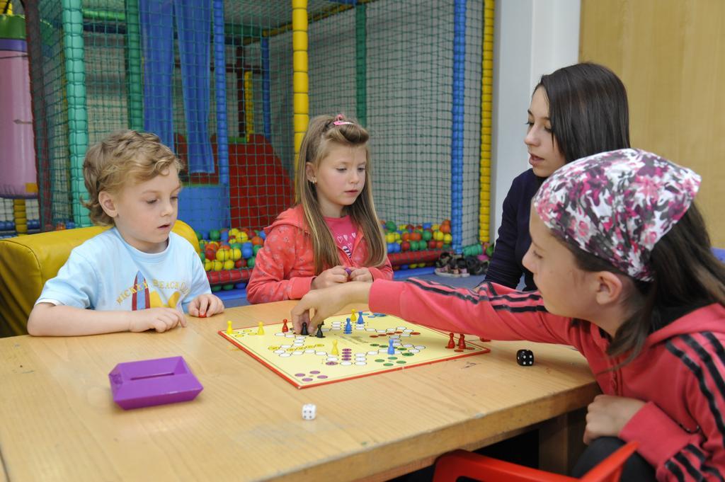 Kinder- Und Familienhotel Nockalm Innerkrems Bagian luar foto