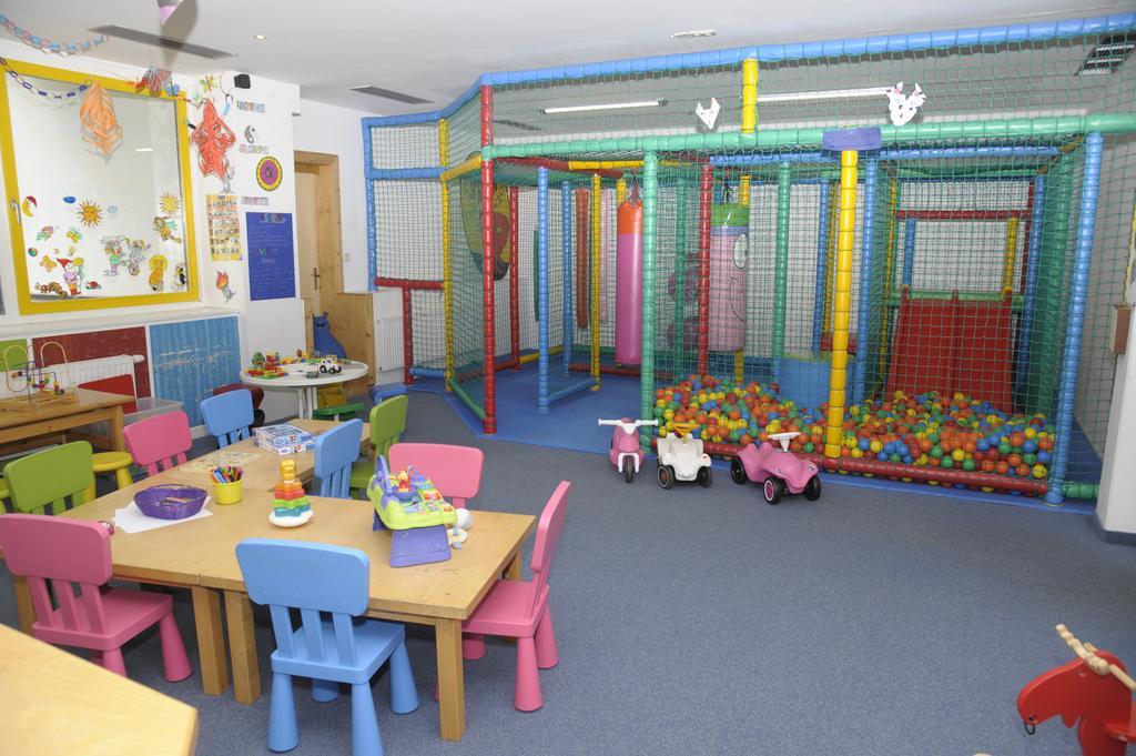 Kinder- Und Familienhotel Nockalm Innerkrems Bagian luar foto